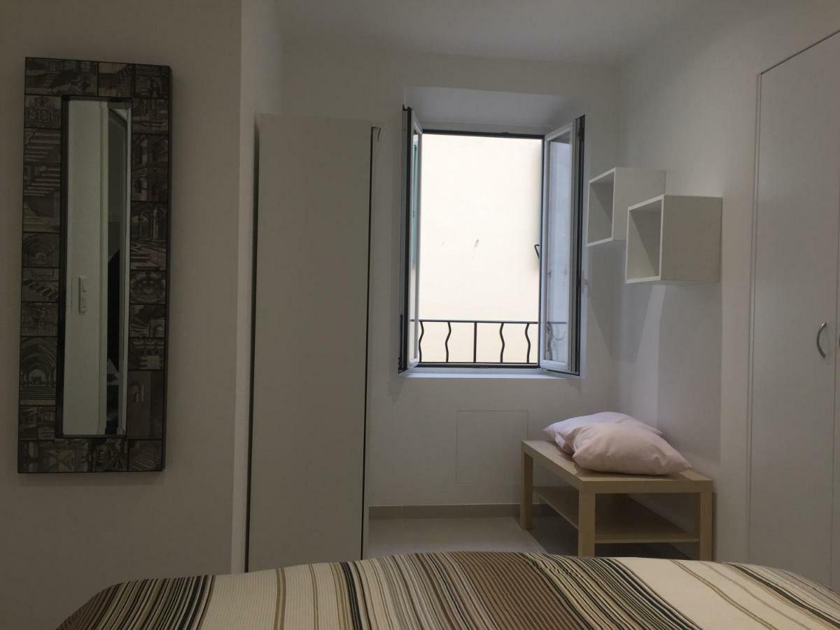 Menton 2 Pieces Climatise A Cote De La Plage Rue Palmaro Екстериор снимка
